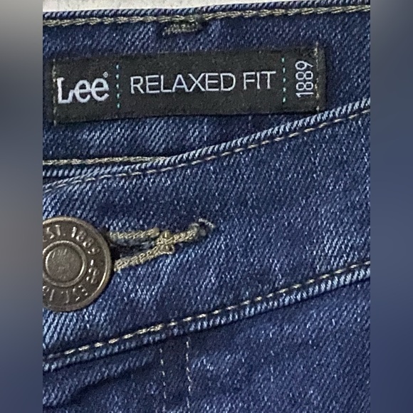 Lee woman’s jeans size 18W Relaxed Fit 1989-SKU#283 - Picture 3 of 5